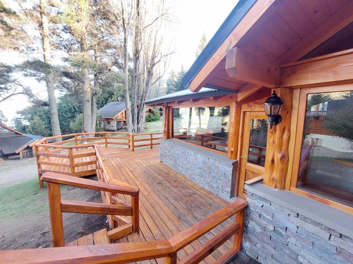 Labrador Con Costa De San Carlos de Bariloche