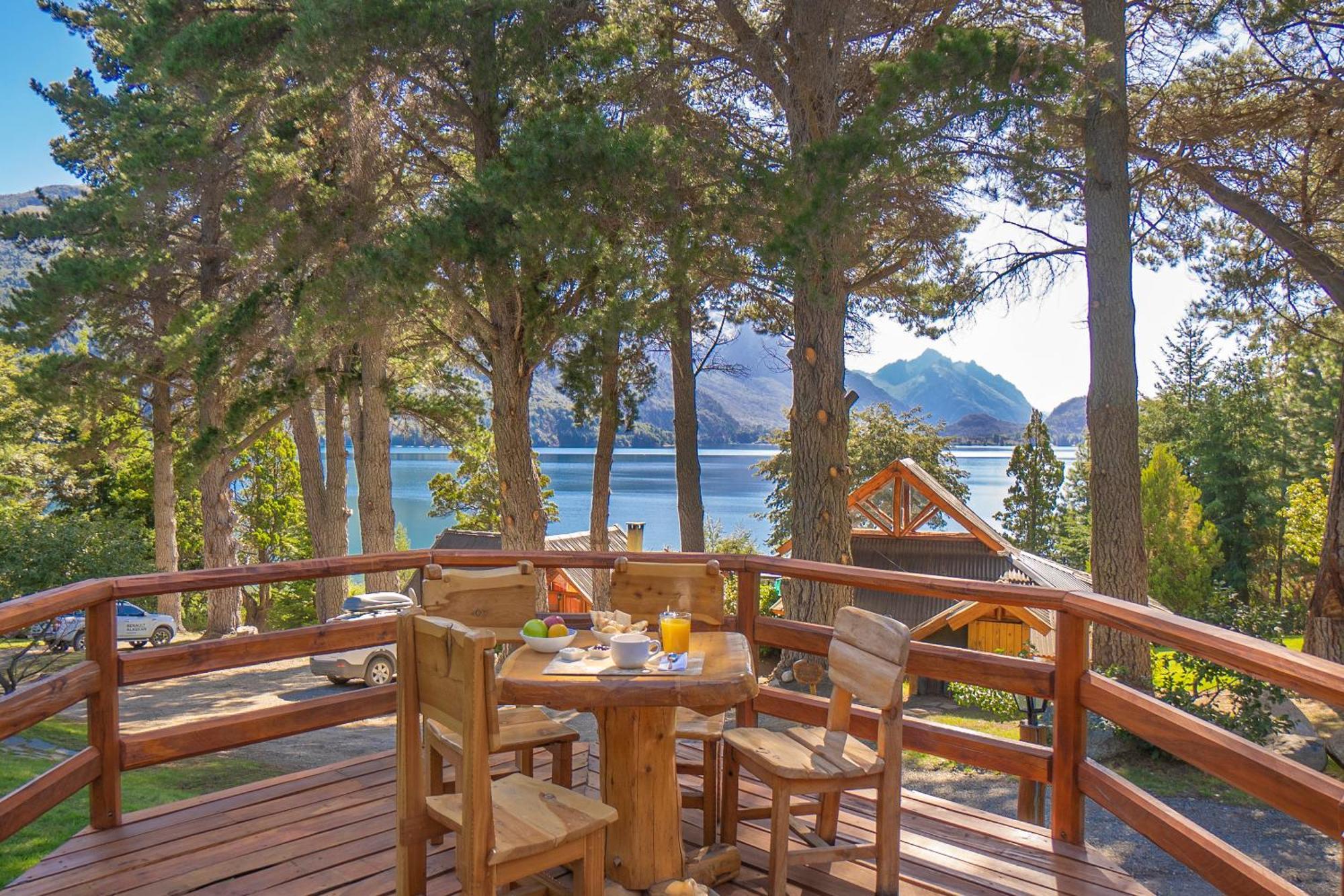 Labrador Con Costa De * San Carlos de Bariloche